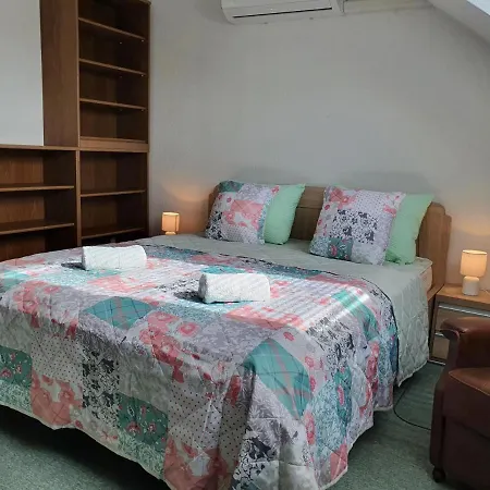 Flower Tatil Evi Hévíz