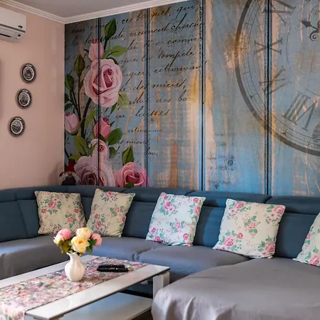 Holiday home Flower Heviz